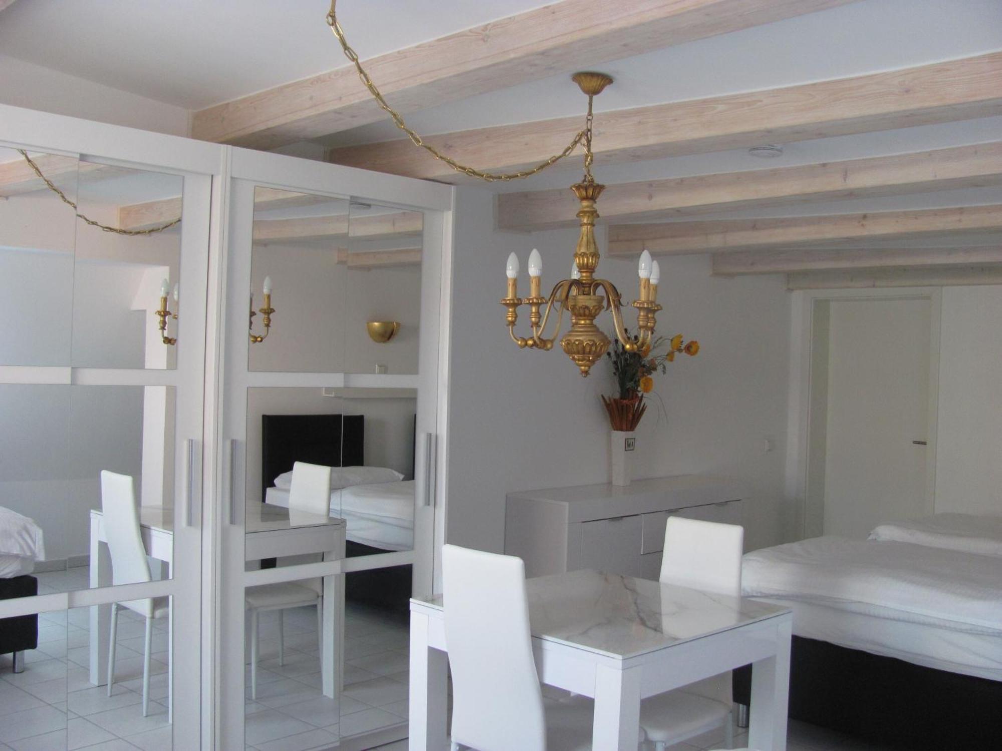 Apartment Storchenfaerbe Μέμμινγκεν Δωμάτιο φωτογραφία